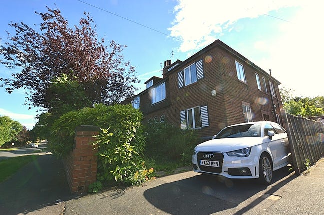 Beautiful 2 Bed Apartment in Headingley Main Photo