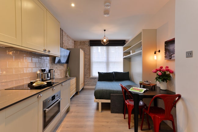 💙Spacious studio💎 Bills Included💙1min to tube Main Photo