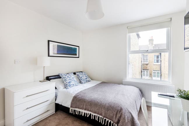 Lovely Spacious En Suite Near Clapham North SW2 Main Photo