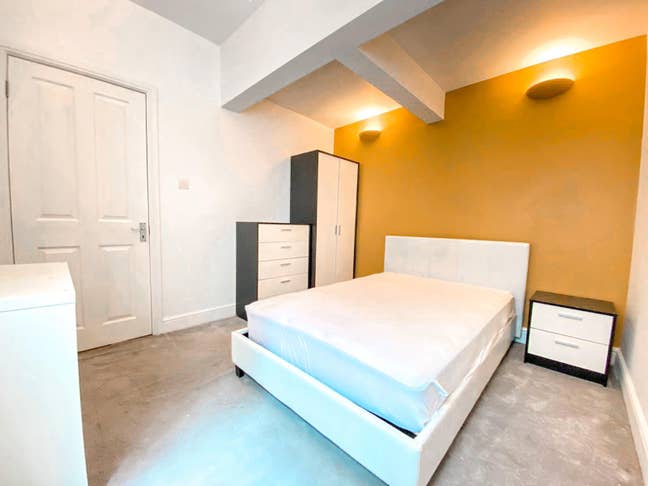   Room Available Now (Streatham) 19/09 Main Photo