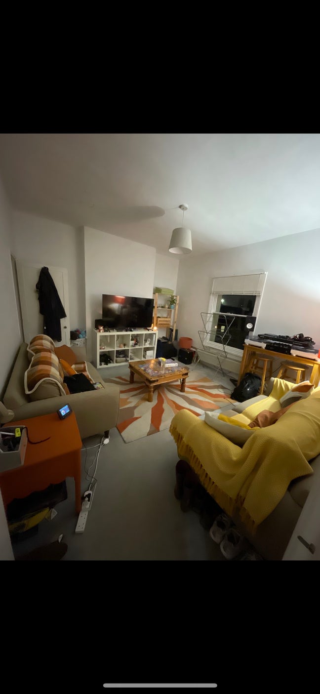 Lovely double room available next to Gloucester Rd Main Photo