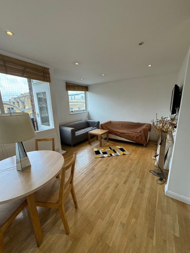 3 double bedroom Maisonette  Main Photo