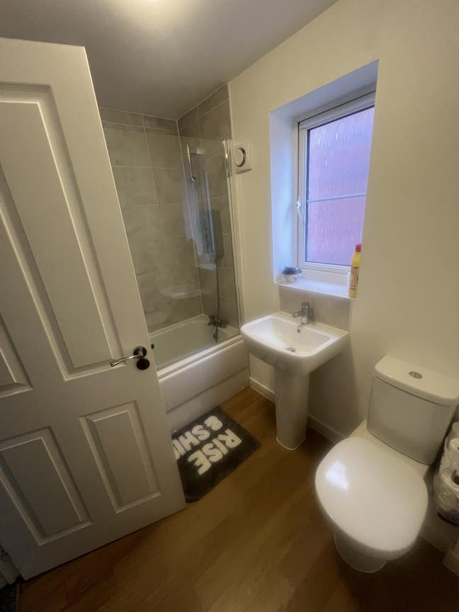 Double furnished room to rent  Main Photo