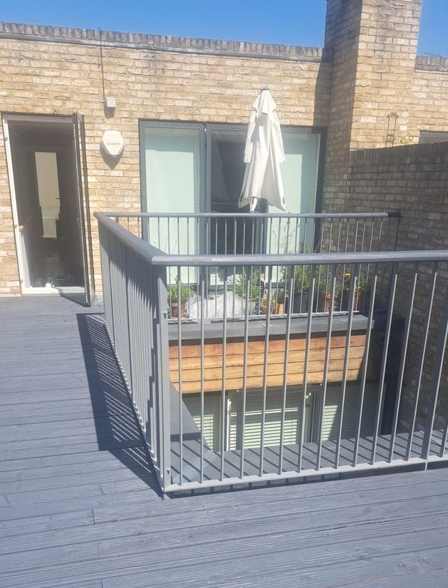 2 double bedrooms and a double bedroom w/ en-suite Main Photo