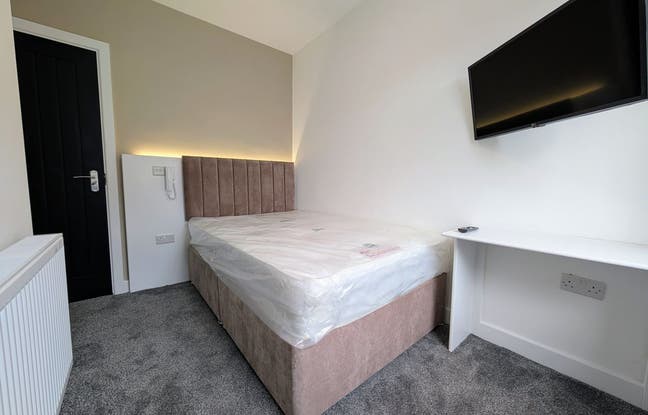 Refurbished En-Suite Rooms Newcastle Main Photo