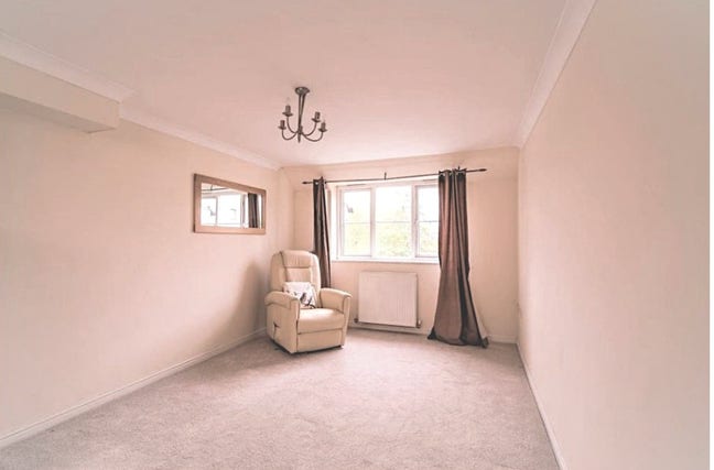 Lovely Clean self contained flat  Main Photo