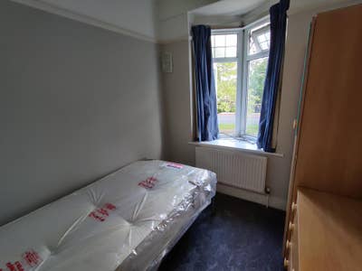 Cosy Single Room near Tube Main Photo