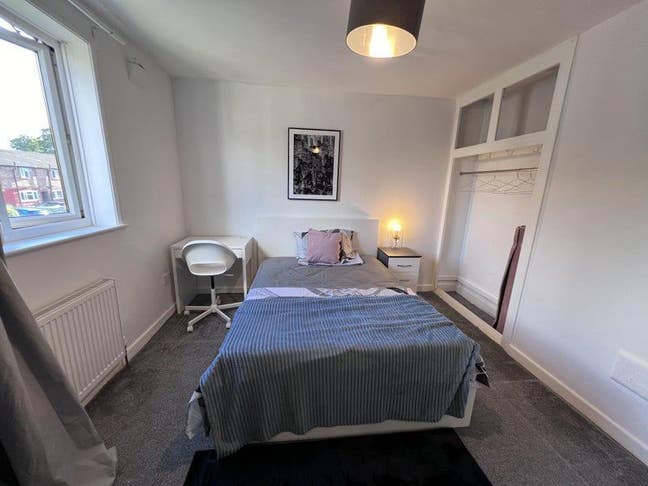 28MW: Modern Premium Rooms in Vibrant Location Main Photo