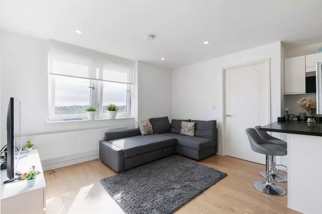 Double bedroom in Basildon  Main Photo
