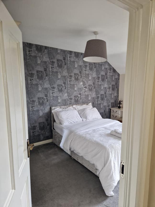 Beautiful clean room for rent Main Photo