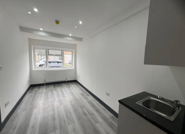 Ensuite Rooms to Let - Bills Included! Main Photo