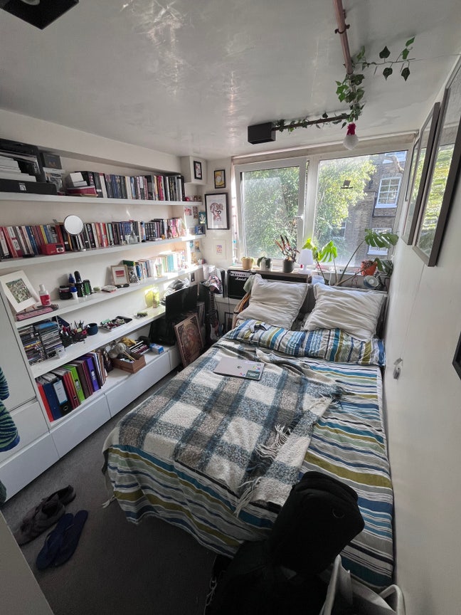 Cozy double room in friendly flat share in LDN W2 Main Photo