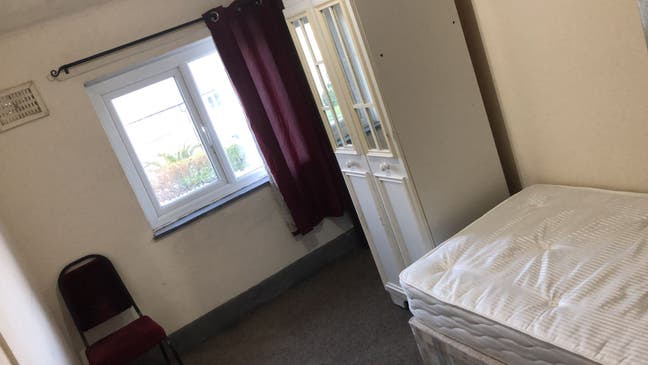 Room in Bangor Central  Main Photo