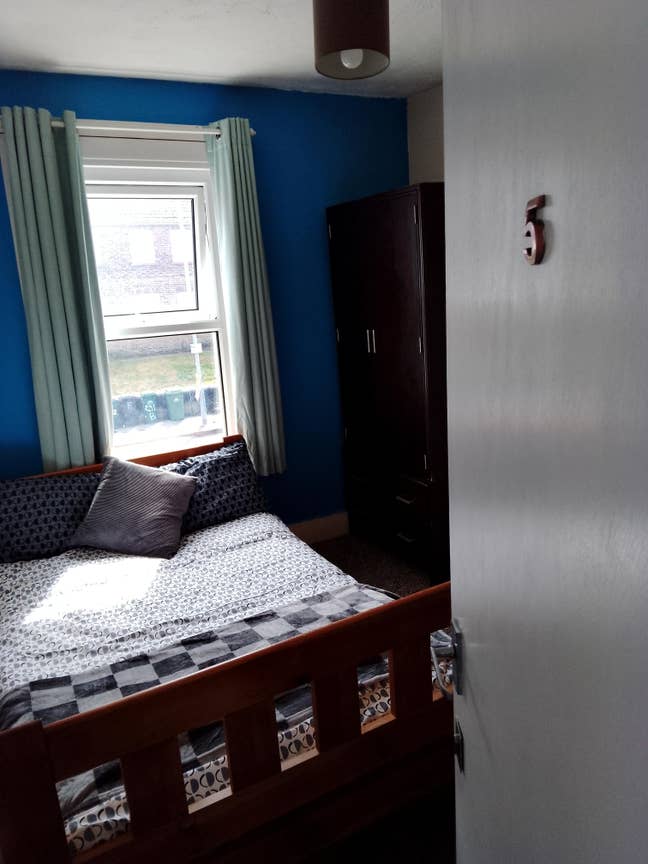 **1st month rent half price** Brighton Rooms Main Photo