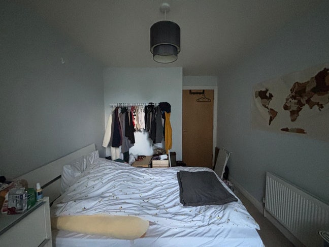  Room available in 2 bed flat near poplar union Main Photo