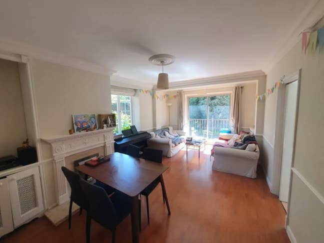 Double room available east acton  Main Photo