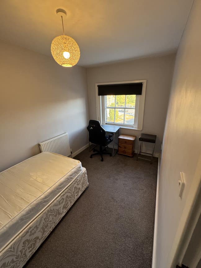 Room available in flat share opposite the Abbey Main Photo