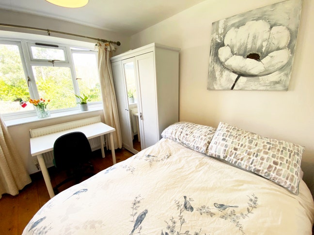 Luxury ensuite bedrooms Cranfield Village MK430BJ Main Photo