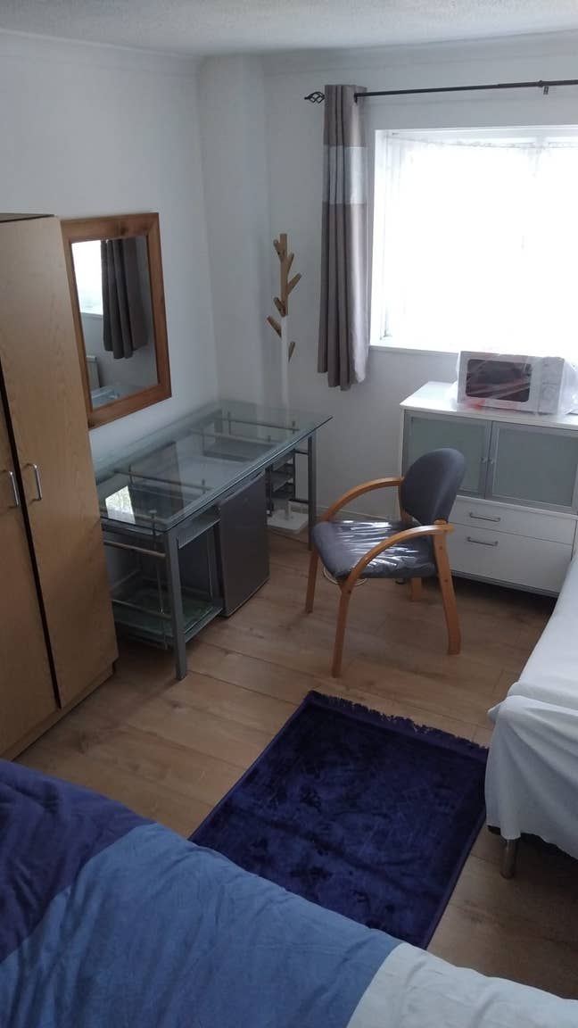 Bright Airy Double Room for Single Use Main Photo