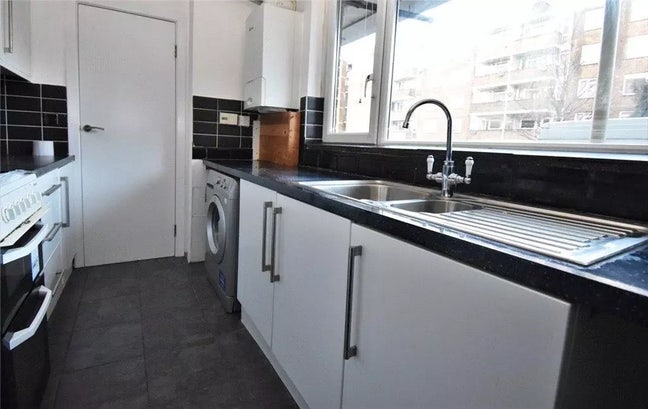 Short Term Room Available 5mins from Station!  Main Photo