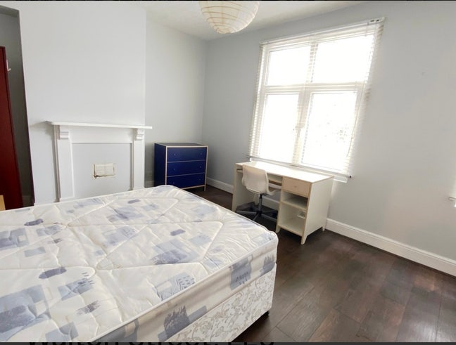 Double Bedroom available🛌 Main Photo