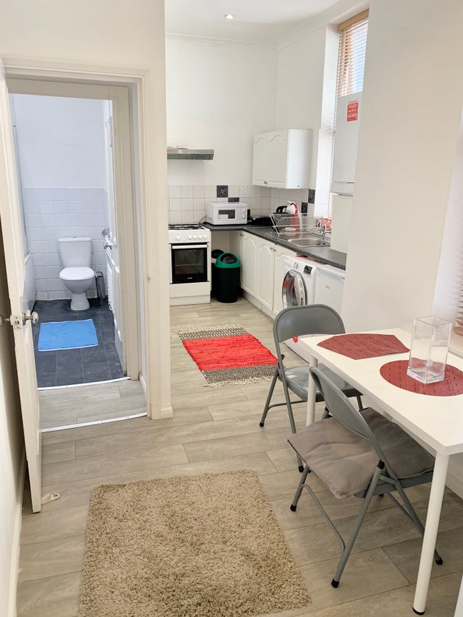 Incredible offer-MOVE ASAP-5min Russell Sq/Holborn Main Photo