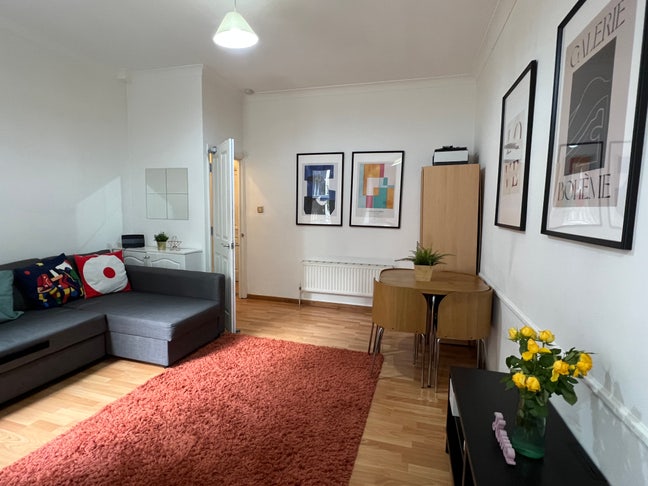 Incredible offer-MOVE ASAP-5min Russell Sq/Holborn Main Photo