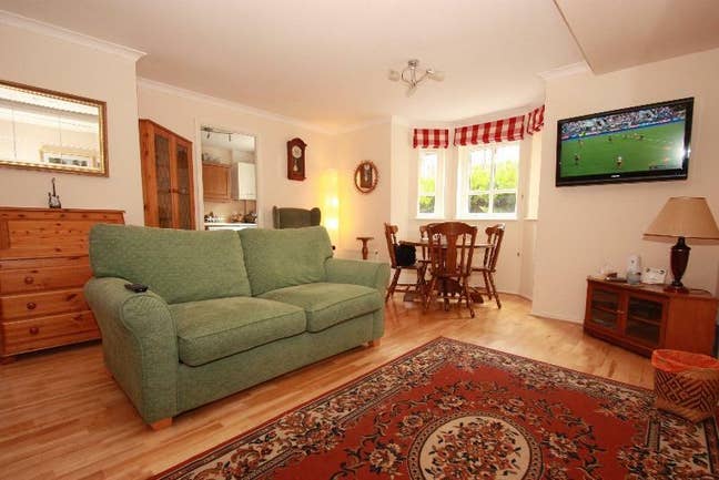 🌟Shared Bedroom with Single Bed – City Centre EH7 Main Photo