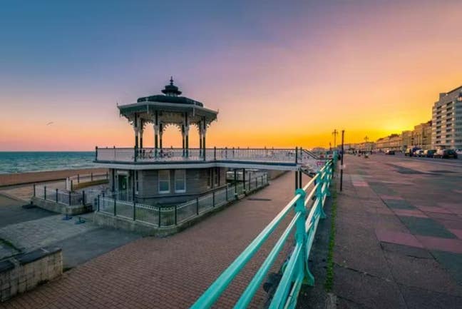 Brighton, seafront, single room Main Photo