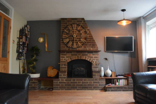 3 Bed Terraced House, London, E16 Main Photo