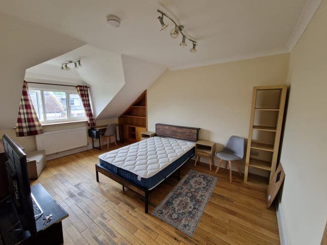 ✨ 3 Rooms Available in Archway – From October! ✨ Main Photo