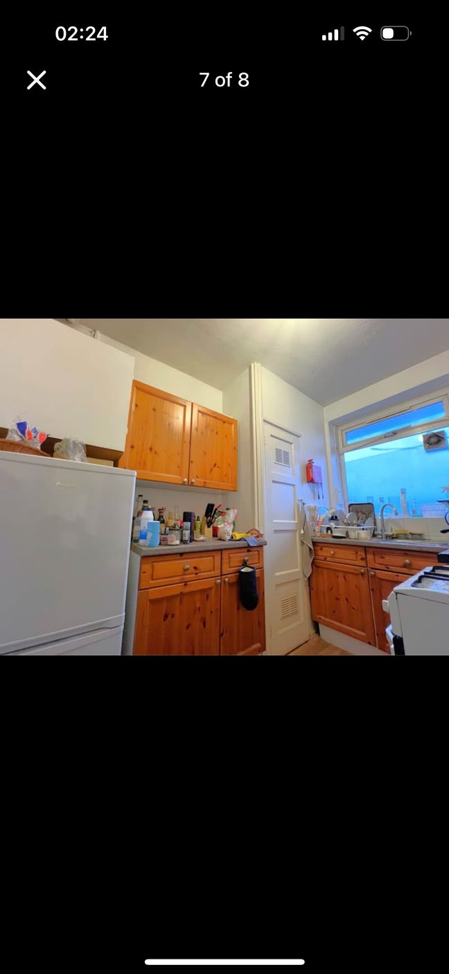 1  Double room Available for Couple or 2 share  Main Photo