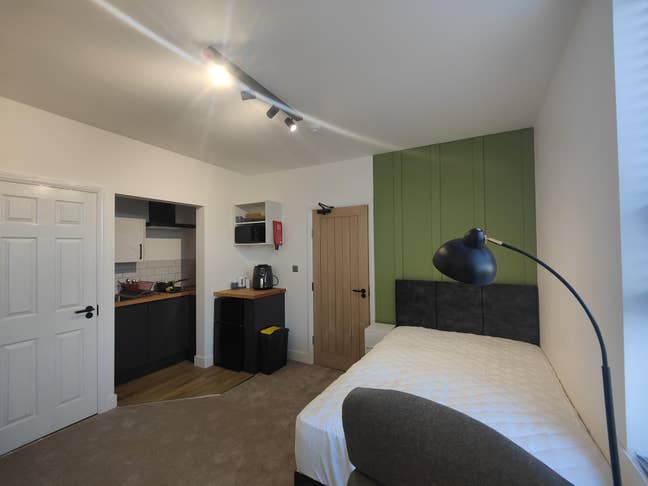 Luxury at your doorstep! Main Photo