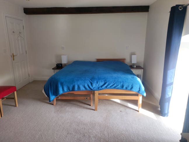 Large double ensuite room Main Photo