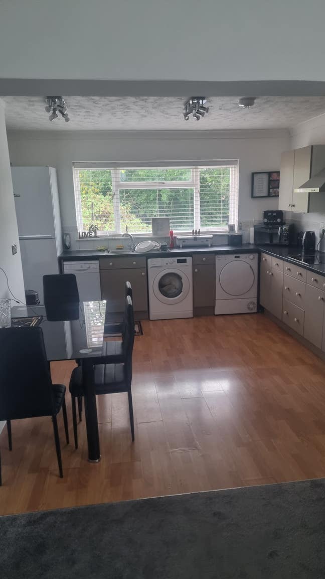 Large double room  Main Photo
