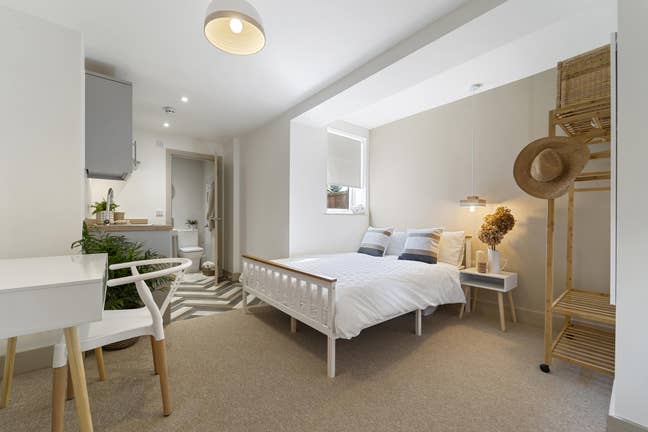 Modern Studio - Near Rolls Royce 50% OFF 1ST MONTH Main Photo