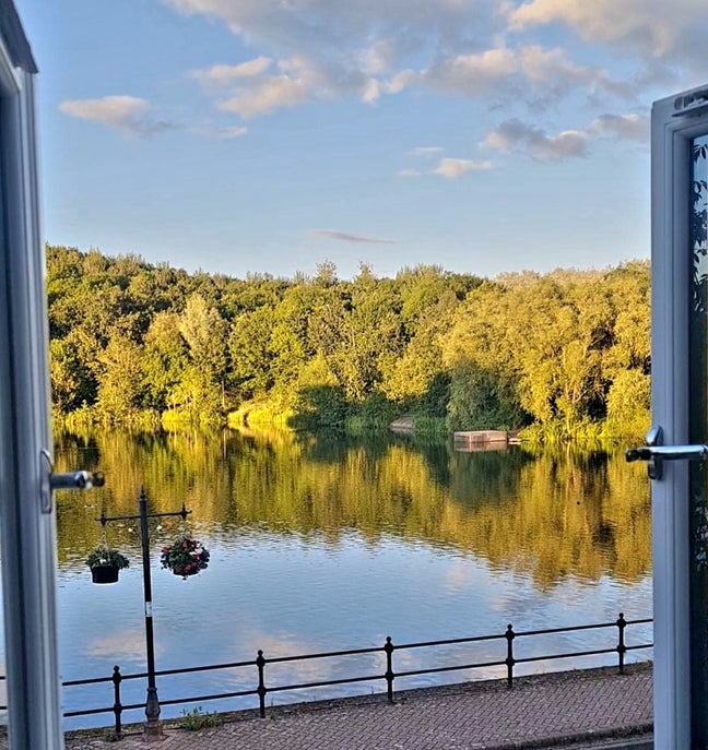 Lake View Room Mon To Fri Main Photo