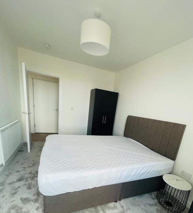 Double Room available in luxury 2bed flat Main Photo
