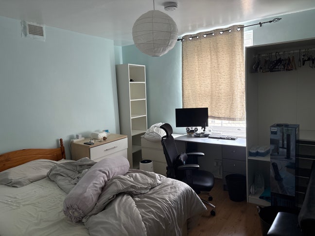 Seeking for a girl to rent other room Main Photo