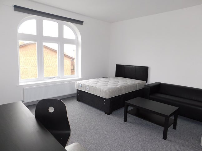 **Double room with en-suite shower room** Main Photo