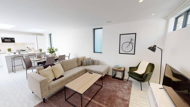 Double Bedroom - Burgess Park Main Photo