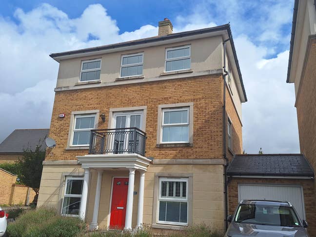 Double Room for Rent in Brentwood Main Photo