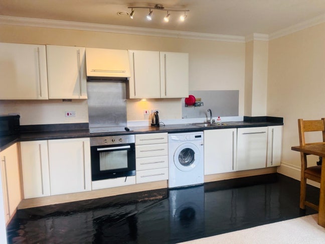 Furnished ensuite room £750 rent- All bills includ Main Photo