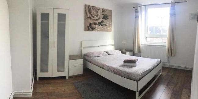 Lovely 5 Bed Flat with Lounge E1 Main Photo