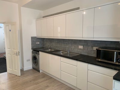 Rooms to let Main Photo
