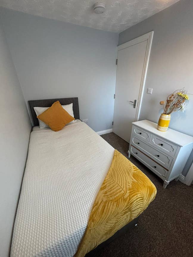 1 Single Room to Rent Corby Town Centre Main Photo