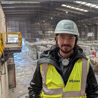 It takes one (good housemate) to know juan :D Main Photo