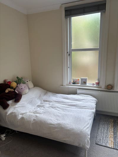 Westbourne - Large Double Room available Main Photo