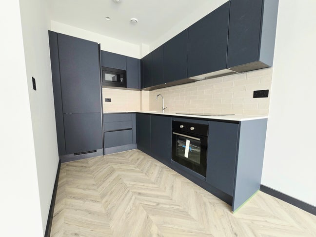 Beautiful 1 bedroom in slough Main Photo