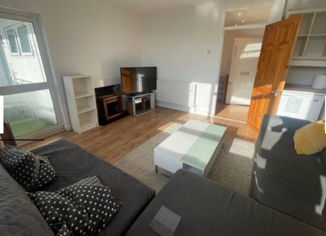 Double Room in Aldgate East Main Photo